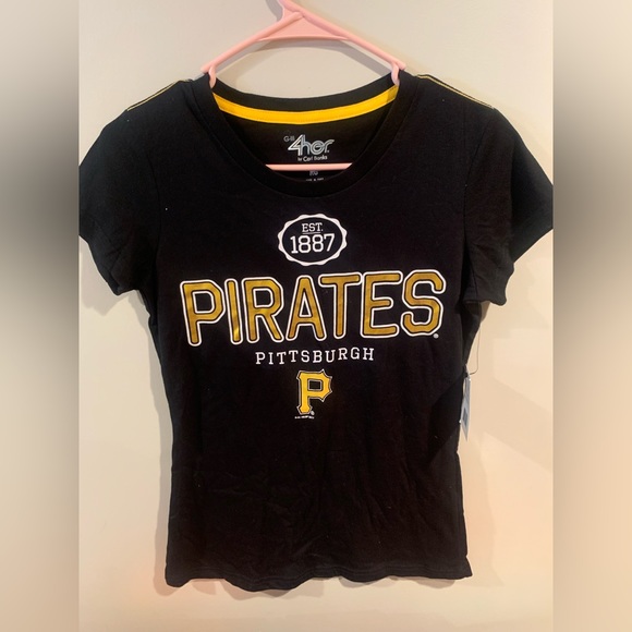 NWT Pittsburg Pirates Tee - Picture 1 of 3